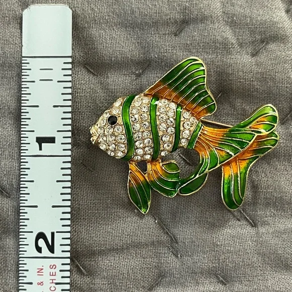 Gold tone, green & orange enamel rhinestones fish pin brooch costume jewelry - Picture 5 of 5